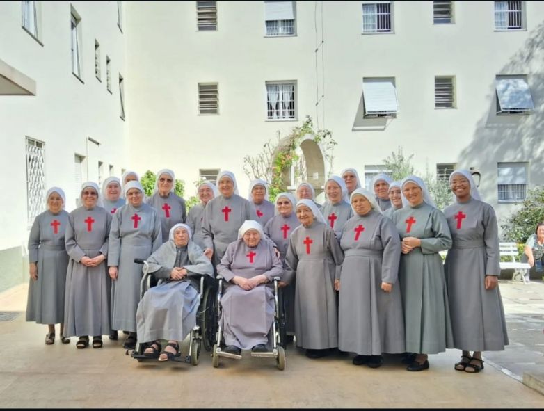 Despedida e encerramento da visita can&ocirc;nica da Madre Z&eacute;lia e da Irm&atilde; Laura