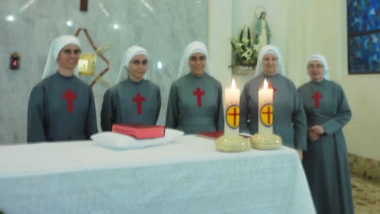 Irm&atilde;s fazem renova&ccedil;&atilde;o de seus votos