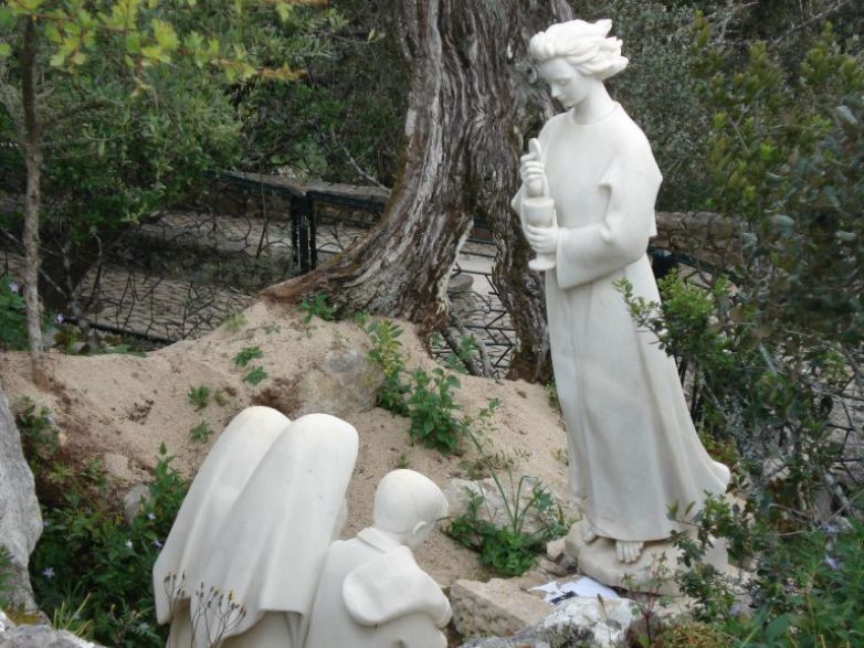 Os tr&ecirc;s ciclos da mensagem de Nossa Senhora de F&aacute;tima