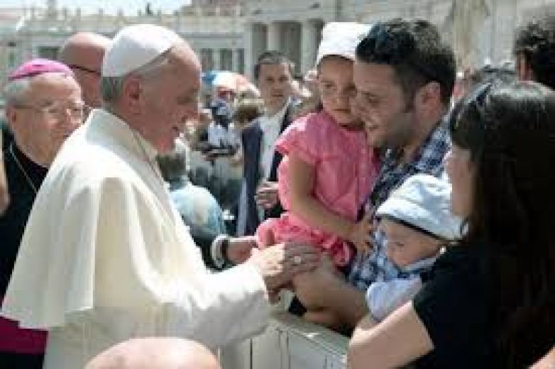Apresentado documento do Papa Francisco sobre o amor na fam&iacute;lia